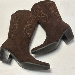 Splash Women's brown faux suede western cowboy boots Sz 9